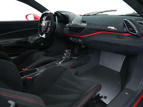 Certified 2020 Ferrari 488 Pista Coupe RWD image 24