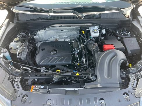 Used 2025 Chevrolet TrailBlazer LT AWD/4WD image 31