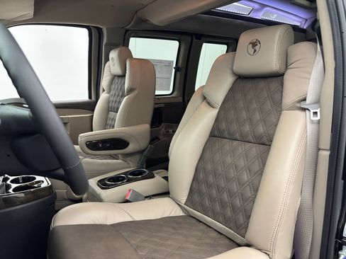 New 2026 GMC Savana 2500 w/ Driver Convenience Package RWD image 20