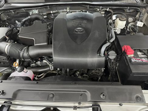 Used 2022 Toyota Tacoma TRD Sport RWD image 98