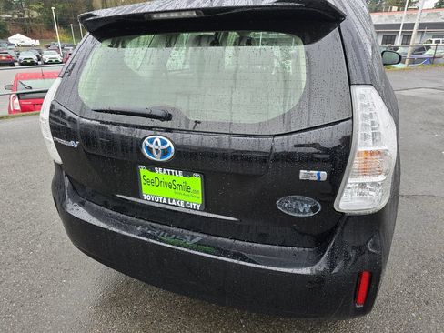 Used 2012 Toyota Prius V Three FWD image 15