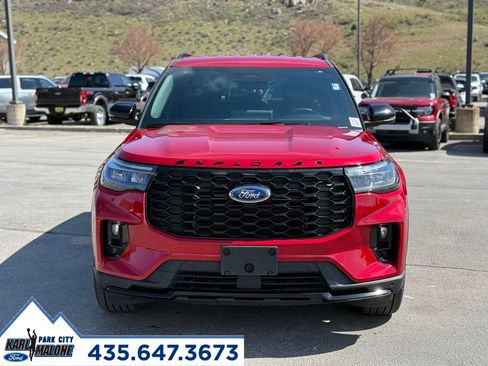 Used 2025 Ford Explorer ST-Line w/ ST-Line Street Pack AWD/4WD image 8