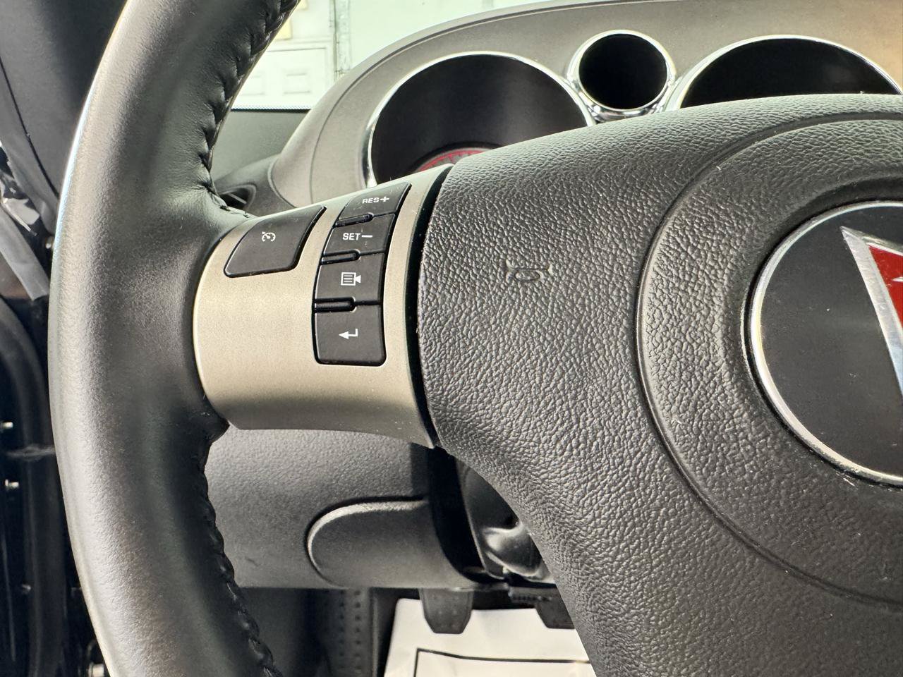 Used 2006 Pontiac Solstice Convertible w/ Premium Package RWD image 17