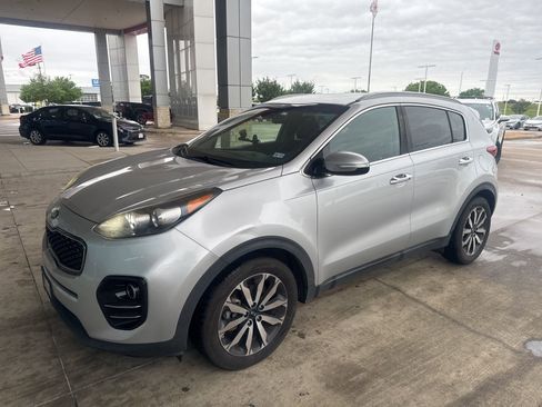Used 2018 Kia Sportage EX image 1