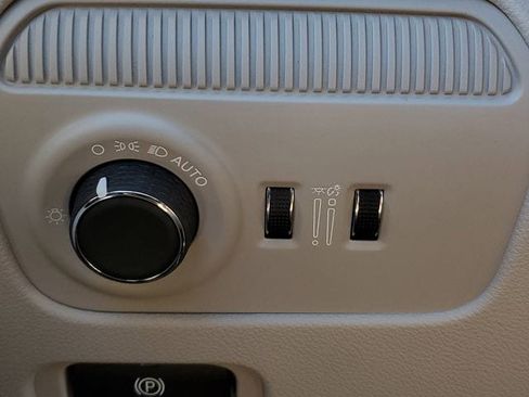 New 2026 Jeep Grand Wagoneer Summit image 34