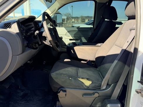 Used 2011 Chevrolet Silverado 2500 W/T image 14