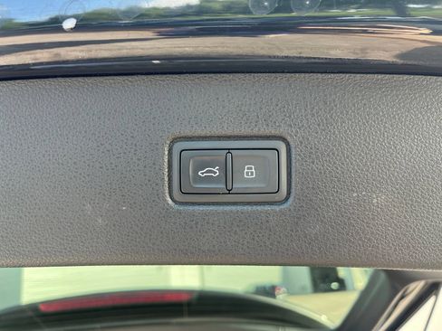 Used 2026 Audi Q7 3.0T Premium Plus AWD/4WD image 33