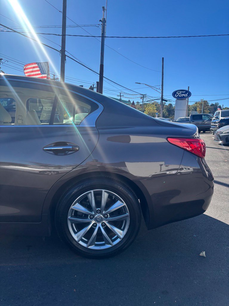 Used 2014 INFINITI Q50 Premium w/ Technology Package AWD/4WD image 10