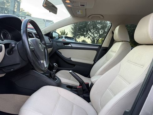 Used 2014 Volkswagen Jetta TDI FWD image 16