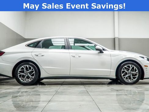 Used 2023 Hyundai Sonata SEL w/ Convenience Package FWD image 3
