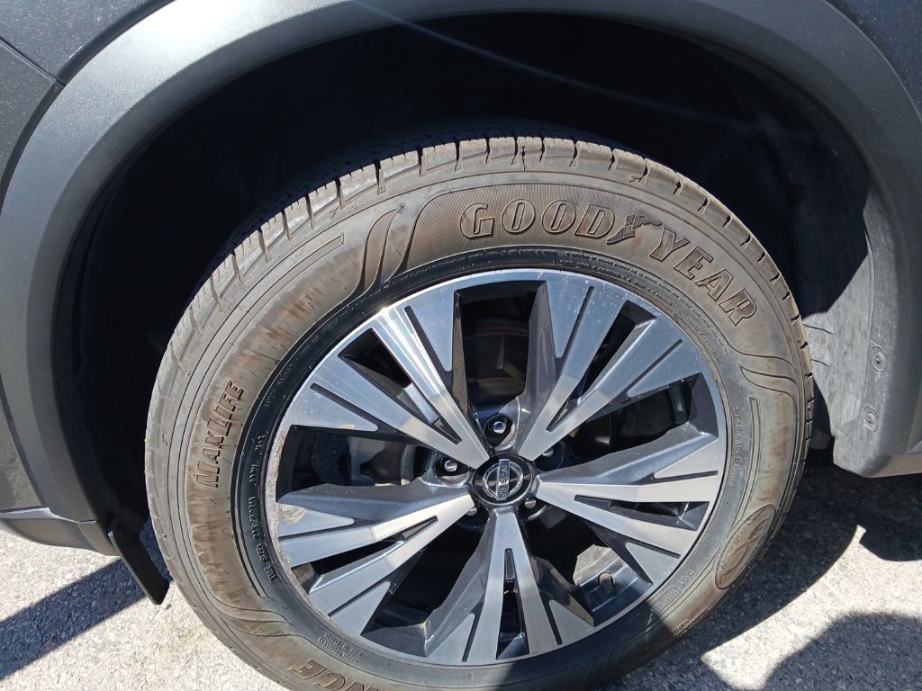 Certified 2021 Nissan Rogue SV w/ Premium Package FWD image 2