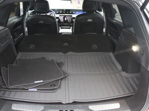 Used 2025 Lincoln Nautilus Reserve w/ Jet Appearance Package image 17