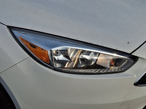 Used 2016 Ford Focus SE image 10