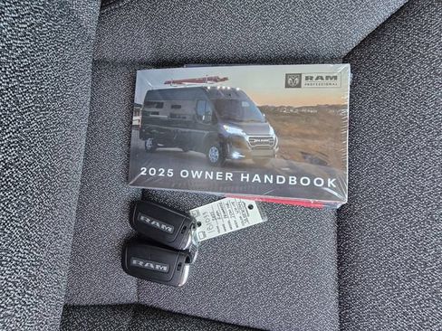 Used 2025 RAM ProMaster 2500 w/ Crew Van Package FWD image 30