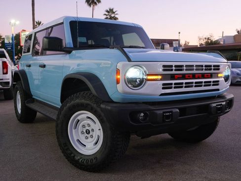 Used 2025 Ford Bronco Heritage Edition image 3