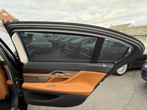 Used 2016 BMW 740i RWD image 23