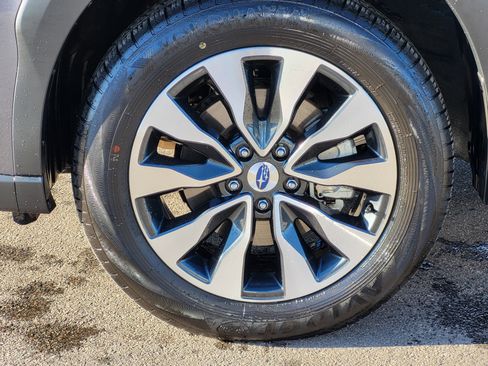 Certified 2025 Subaru Outback Limited image 10