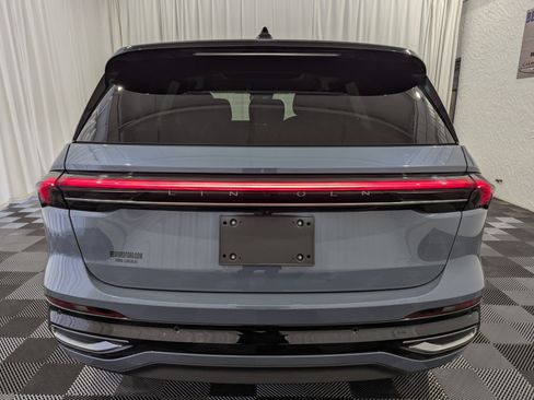 Used 2025 Lincoln Nautilus Reserve AWD/4WD image 9