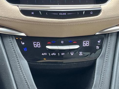 Used 2017 Cadillac XT5 Platinum image 17