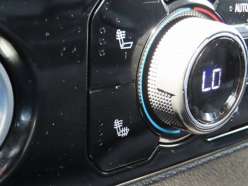 Used 2024 Chevrolet Silverado 1500 LT image 4