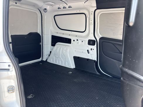 Used 2022 RAM ProMaster City Tradesman FWD image 4