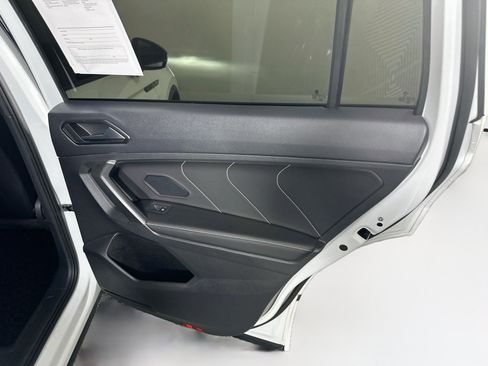 Used 2022 Volkswagen Tiguan SE R-Line FWD image 32