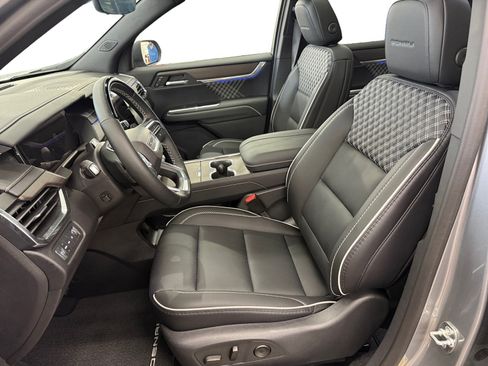 Used 2024 GMC Acadia Denali w/ Super Cruise Package AWD/4WD image 7