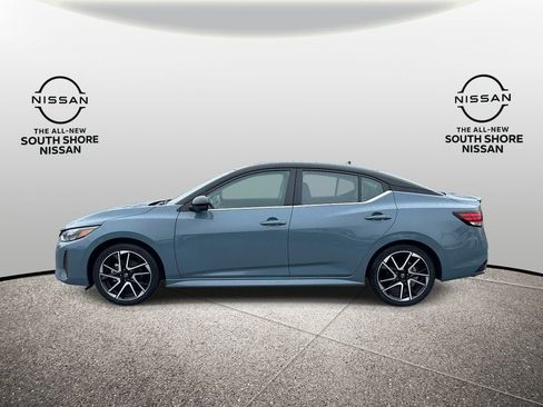 Certified 2025 Nissan Sentra SR w/ SR Premium Package image 7
