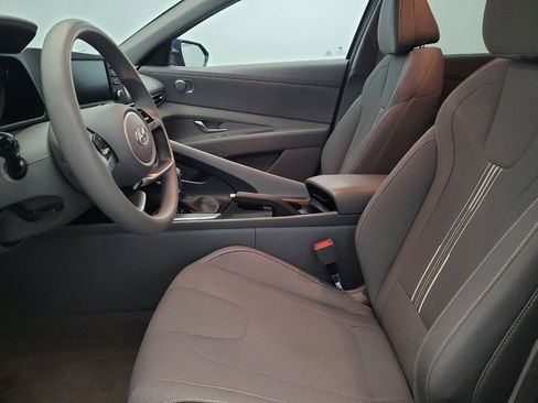 Used 2023 Hyundai Elantra SEL image 17