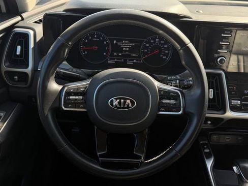 Used 2021 Kia Sorento S w/ Panoramic Sunroof Package image 19