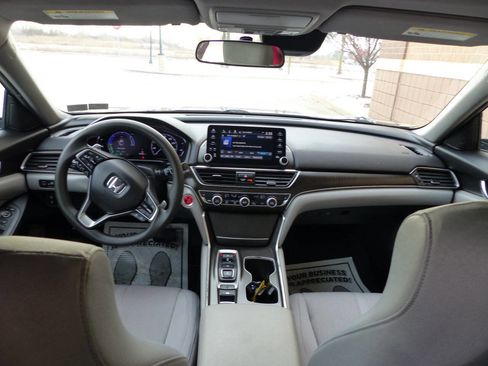 Used 2019 Honda Accord EX image 38