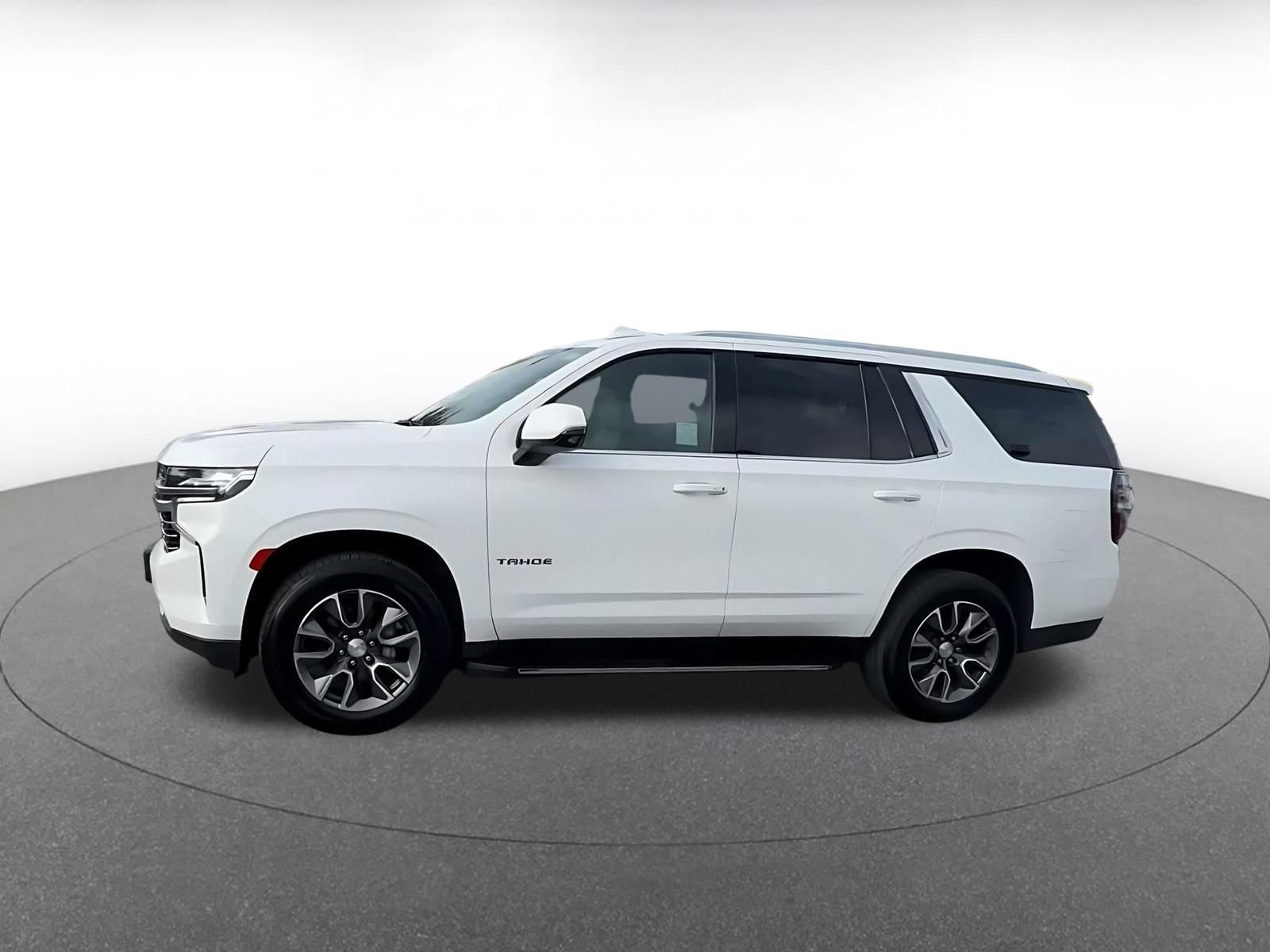 Used 2023 Chevrolet Tahoe LT w/ Luxury Package RWD image 7