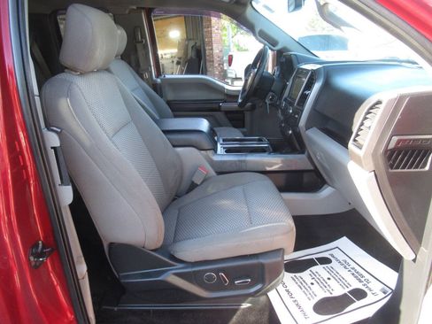 Used 2018 Ford F150 XLT w/ Equipment Group 302A Luxury AWD/4WD image 18