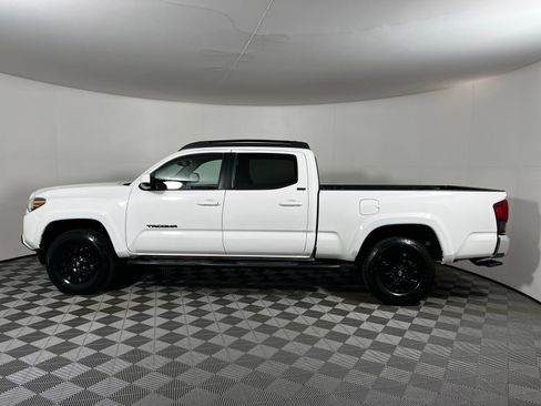 Certified 2022 Toyota Tacoma SR5 image 8