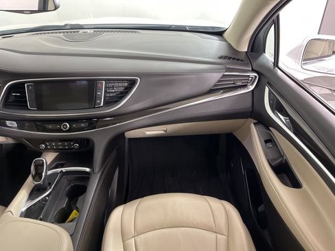 Used 2018 Buick Enclave Premium image 22