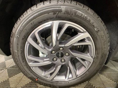 New 2025 Lincoln Corsair Premiere w/ Equipment Group 101A image 35