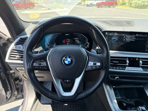 Used 2022 BMW X5 xDrive45e w/ Climate Comfort Package AWD/4WD image 13