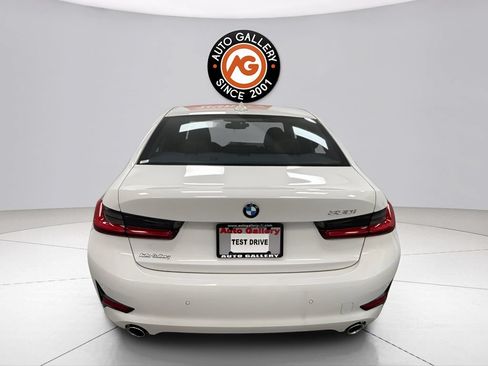 Used 2021 BMW 330i Sedan w/ Convenience Package RWD image 4