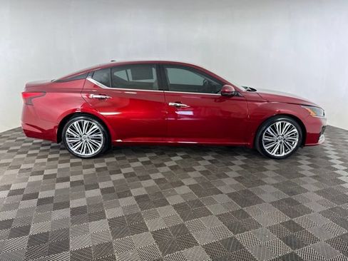 Certified 2023 Nissan Altima 2.5 SL FWD image 4