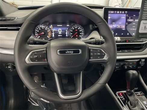 Used 2024 Jeep Compass Limited image 30