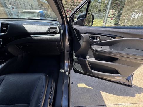 Used 2018 Honda Pilot Elite image 33