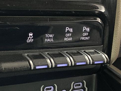 Certified 2019 RAM 1500 Laramie image 29