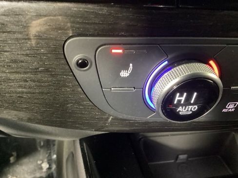 Used 2019 Audi Q7 3.0T Premium Plus w/ Premium Plus Package image 26