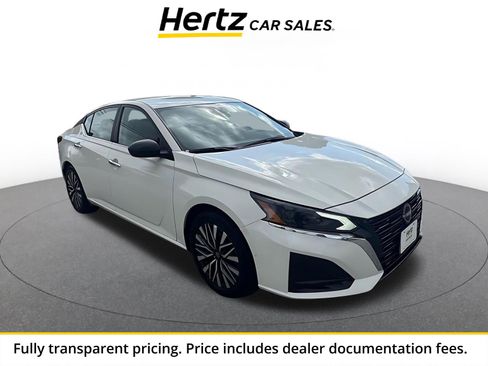 Used 2025 Nissan Altima 2.5 SV FWD image 1