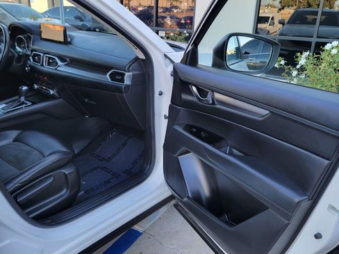 Used 2021 MAZDA CX-5 Touring image 30