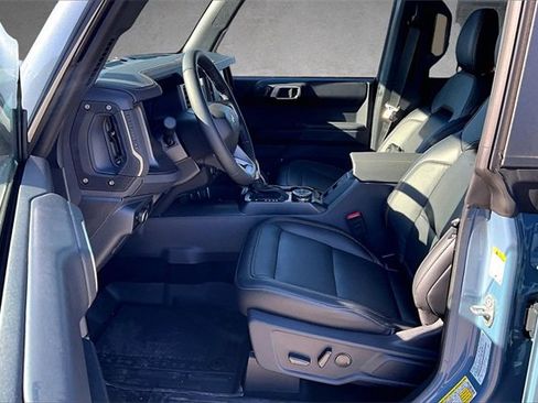 New 2025 Ford Bronco Badlands image 8