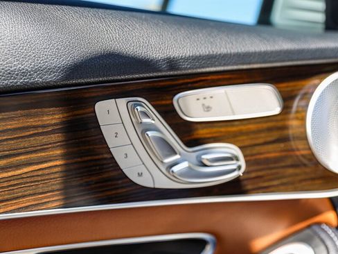 Used 2019 Mercedes-Benz C 300 Sedan image 26