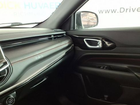 Used 2023 Jeep Compass Trailhawk AWD/4WD image 22