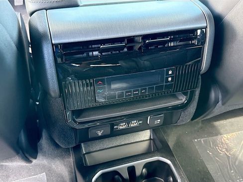 New 2026 Jeep Grand Wagoneer 2WD image 27