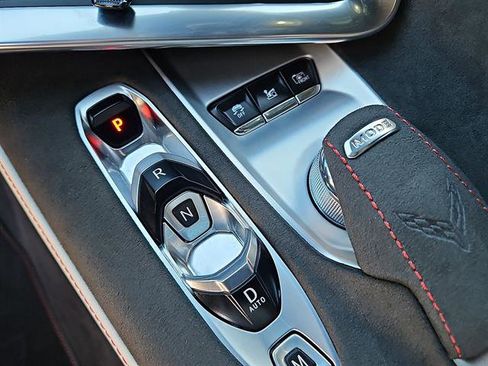 Used 2023 Chevrolet Corvette Stingray Premium Cpe w/ Z51 Performance Package image 17